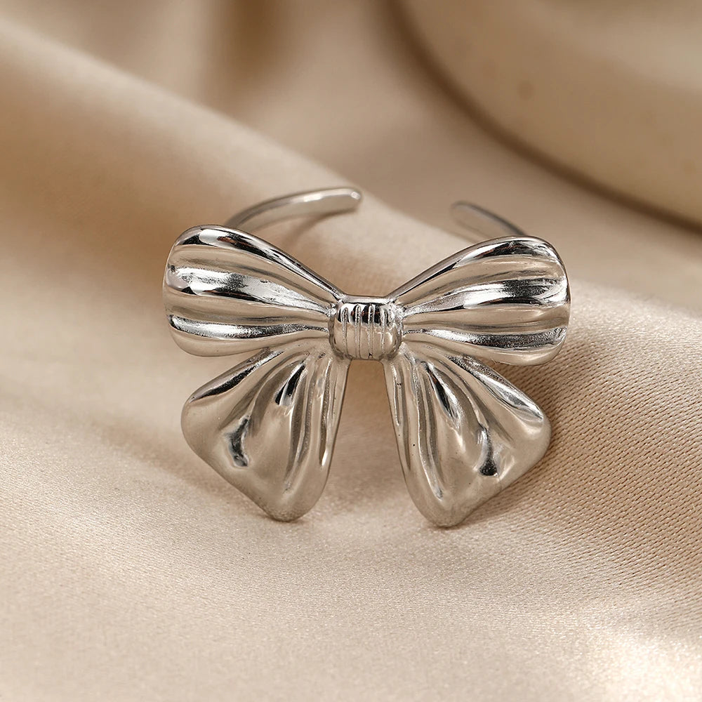 Heartline Bow