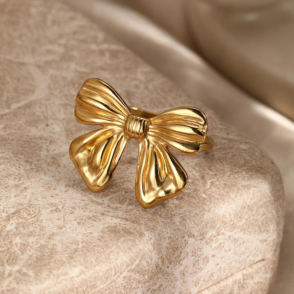 Heartline Bow